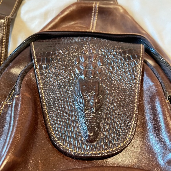 Vintage Genuine Alligator Brown Leather Sling Bag UNISEX - Picture 2 of 10